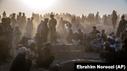 مراسم تدفین اجساد در ولایت هرات