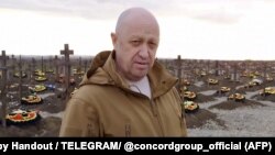 Євгеній Пригожин на кладовищі бійців ПВК «Вагнер» у Краснодарському краї. Росія. Скріншот із відео 6 квітня 2023 року