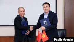 Чакан ГЭСти куруу боюнча макулдашууга кол коюу иш-чарасы.