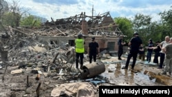 Через російський удар постраждали четверо людей. На фото - наслідки російського удару по Харкову, 23 червня 2024 року 