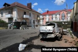 Последствия одного из предыдущих обстрелов города Шебекино