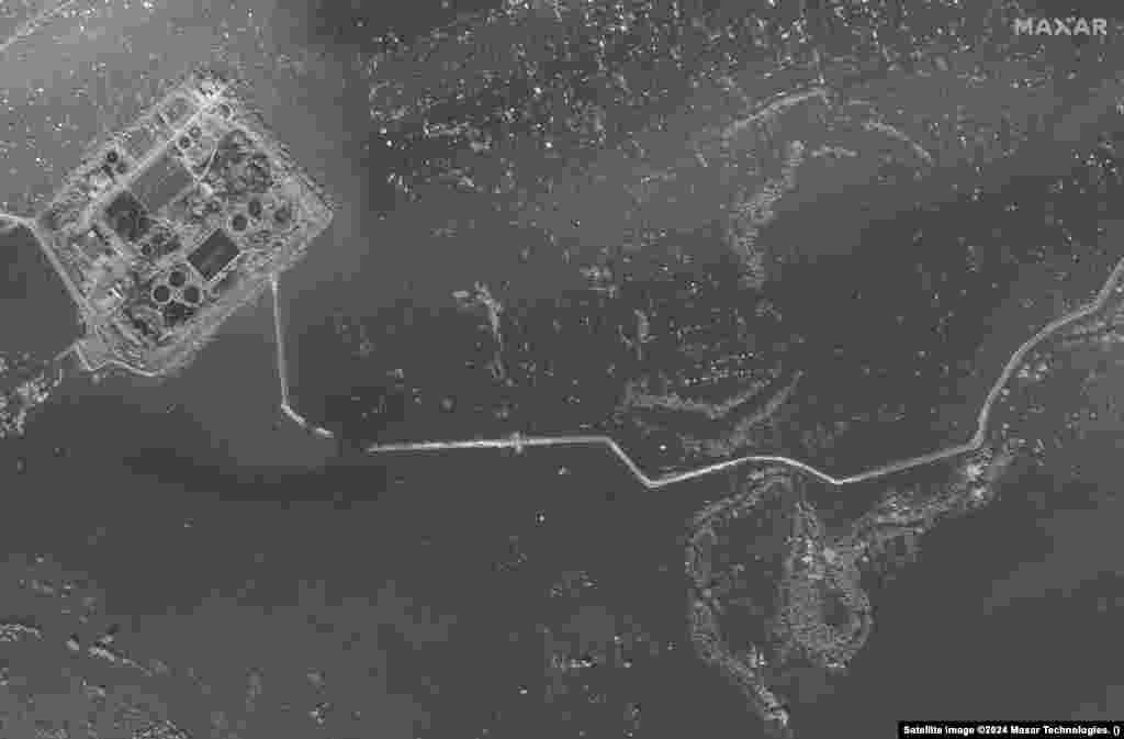 Дополнительные укрепления на реке Урал. В МЧС России заявили, что паводки в ряде районов идут на спад, но уровень воды в реке Урал за пределами Орска, Оренбурга и Илека остаётся опасным