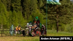 Владимир Шипеевдин мүрзөсү.