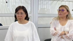 Айгерим Тлеужан (слева) на оглашении приговора по делу о "захвате алматинского аэропорта" во время Январских событий. Алматы, 11 июля 2023 года