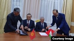 Кыргыз-тажик жумушчу топтору. 