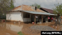 Сел каптаган турак үй.