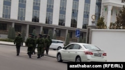 Сотрудники правоохранительных органов Туркменистана (Иллюстративное фото) 