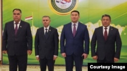 Кыргызстандын жана Тажикстандын Чек ара кызматтарынын жумушчу топтору жолукту. Апрель, 2024-жыл. 