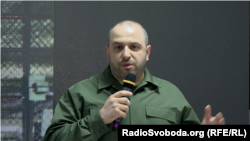 «Щоб унеможливити корупцію, ми почали цифровізувати процеси. Цифровізація стовідсотково не вирішує всі ці проблеми, але ускладнює можливості незаконних схем», – Рустем Умєров