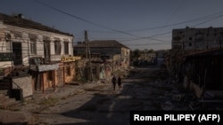 Ukrainanyň Harkiw regionynyň Kupýansk şäherinde rus zarbalarynyň netijeleri. 28-nji sentýabr