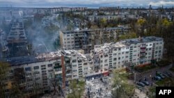 Ілюстрацыйнае фота. Разбураны жылы дом пасьля абстрэлу ў Славянску, 14 красавіка 2023 году