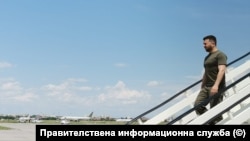 Володимир Зеленський під час прибуття в столицю Болгарії, Софію, 6 липня 2023 року