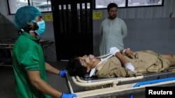 یکی از زخمی های رویداد حمله روز یکشبنه در ایالت خیبر پختونخواه پاکستان 