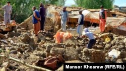 تعدادی از سیلاب زده گان در ولایت غور 