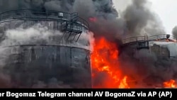 Мунай кампасындагы өрт. Иллюстрациялык сүрөт.