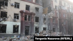 Украинанын Запорожье облусуна жасалган орус армиясынын кесепети. 18-октябрь, 2023-жыл. Архивдеги сүрөт.