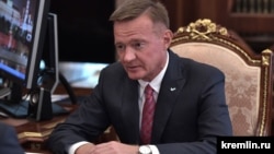 Як заявив губернатор Роман Старовойт, «незначно постраждав дах» будівлі