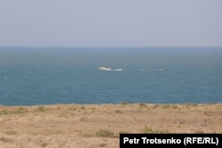 Озеро Балхаш рядом с селом Улькен, где собираются строить атомную электростанцию. Алматинская область, 21 августа 2023 года