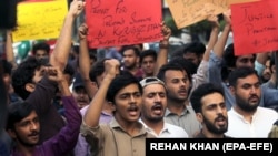 Пакистан. Кыргызстанда пакистандык студенттер сабалган окуя боюнча нааразылык акциясы. 2024-жылдын 18-майы.