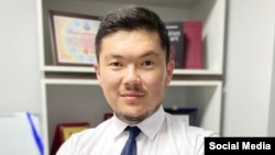 Айбек Теңизбай.