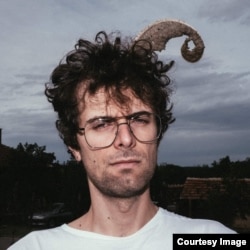 Bolgariýaly suratçy Waleriý Poştarow