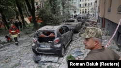 Соккуда көп кабаттуу үйдөгү үч подъездин жогорку эки этажы толугу менен кыйрады.