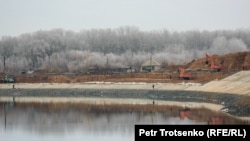 Село Облавка на границе с Россией. Западно-Казахстанская область, 7 ноября 2014 года