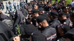 Ինչո՞ւ էին ոստիկանները փակել Վեհափառի մայիս 28-յան ավանդական ճանապարհը