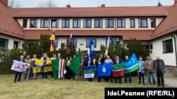 Эстониядә Азат милләтләр лигасы җыены, архив фотосы