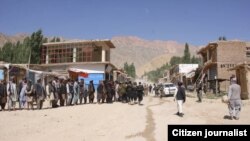 باشنده‌گان بلخاب: ما با فقر دست و پنجه نرم می‌کنیم اما طالبان از ما عشر و ذکات می‌گیرند.