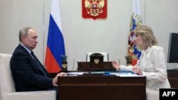 Ռուսաստանի նախագահ Վլադիմիր Պուտինը և Ռուսաստանի նախագահին կից Երեխաների իրավունքների հանձնակատար Մարիա Լվովա-Բելովան, արխիվ