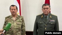 Камчыбек Ташиев жана Саймумин Ятимов. Архив сүрөт.