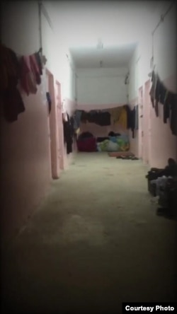 "Расафа" түрмөсүнүн коридору. "Азаттыкка" байланышка чыккан аялдар жөнөткөн сүрөт.