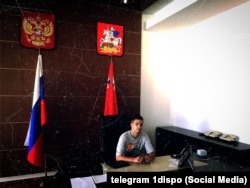 За словами Бобровської, російська омбудсменка примусила Богдана написати заяву, що він не бажає повертатися на територію України до моменту його повноліття