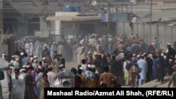 مهاجرین افغان در نزدیکی دروازه تورخم 