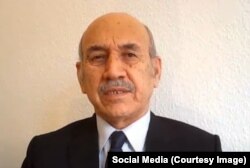 اسحاق اتمر، یکی از آگاهان سیاسی