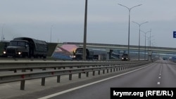 Траса «Таврида», якою проїхали ЗИЛи, регулярно використовується для перекидання російської військової техніки на війну проти України