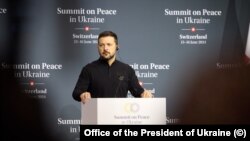 Днями генеральний секретар НАТО Єнс Столтенберґ визнав, що затримка у підтримці України мала «серйозні наслідки».