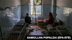 تصویر آرشیف: بیماران در یک شفاخانه در کابل 