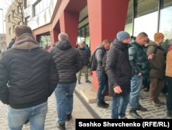 Серед охочих отримати нові документи переважна більшість – чоловіки