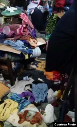 Абактын сакчылары тинтүү жүргүзүп чыгып кеткенден кийинки учур. "Азаттыкка" байланышкан аялдар жөнөткөн сүрөт.