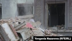 Російський ракетний обстріл житлової багатоповерхівки. Запоріжжя, 18 жовтня 2023 року (фото ілюстративне)