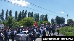 Երթի մասնակիցները Հյուսիսային ավտոկայանի հարակից տարածքում, 9-ը մայիսի, 2024թ․