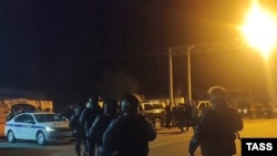 Аткылоого кабылган жол кайгуул кызматынын посту. 27-март, 2023-жыл.