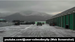 Ангары стоянки вооружений 126-й ОБрБО ЧФ РФ, Перевальное, Крым. Иллюстративное фото