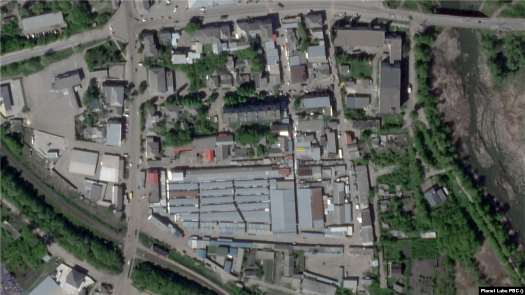 Харьков облусундагы Купянск шаарын Орусия аскерлери согуштун алгачкы күндөрүндө басып алып, сентябрда гана Украин армиясы кайтарып алган. Шаарды орус аскерлери дагы деле аткылап жатат.&nbsp; &nbsp;