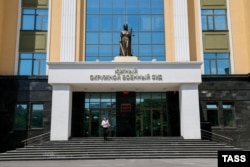 Rostov-na-Donudaki Cenübiy okrugınıñ arbiy mahkemesiniñ binası