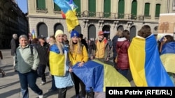 «Жодного франка агресору!», «Швейцарський нейтралітет означає жадібність», «Свобода України – свобода Європи». Під такими гаслами хода на підтримку України відбулася у Швейцарії в місті Берні, 4 березня 2023 року