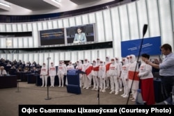 На пленарным паседжаньні ПАРЭ перад дэбатамі па Беларусі выступіў «Вольны хор»