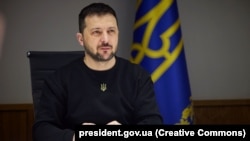 На думку президента, подібні витоки не можуть зупинити контрнаступальні дії, але й не сприяють їм